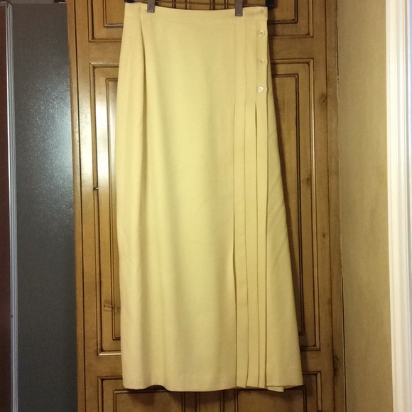 FINAL SALE PRICE Breeches Pleated Yellow Wrap Skirt in Sz 8 - Picture 1 of 7